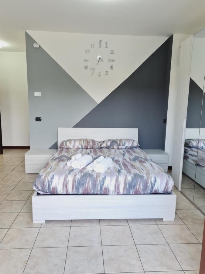 La Casa Di Ida Intero Appartamento Vigevano Buitenkant foto